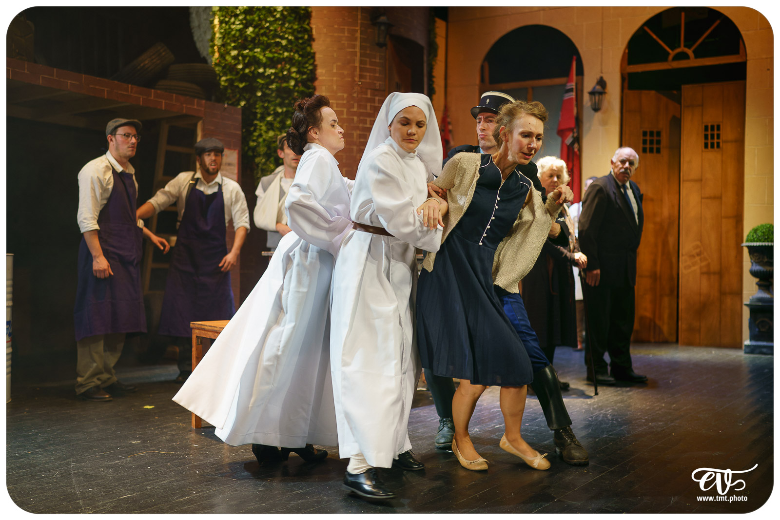 LES VISIONS DE SIMONE MACHARD (CIE LA CLAQUE)